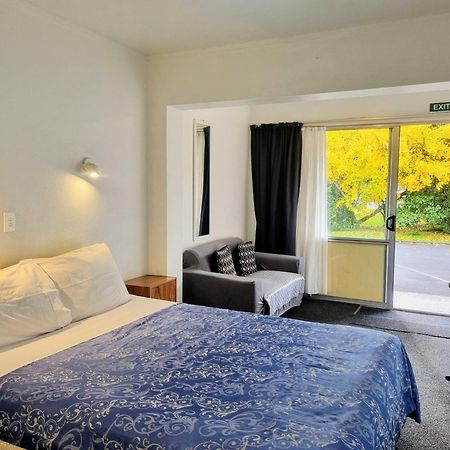 Cambrian Lodge Motel เคมบริดจ์ ภายนอก รูปภาพ