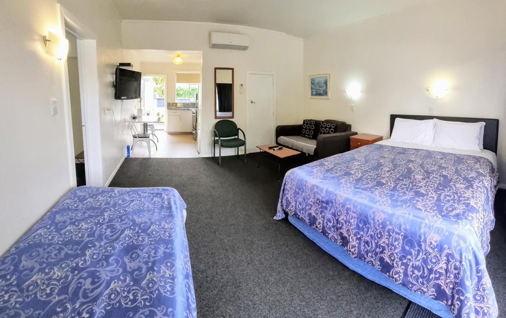 Cambrian Lodge Motel เคมบริดจ์ ภายนอก รูปภาพ